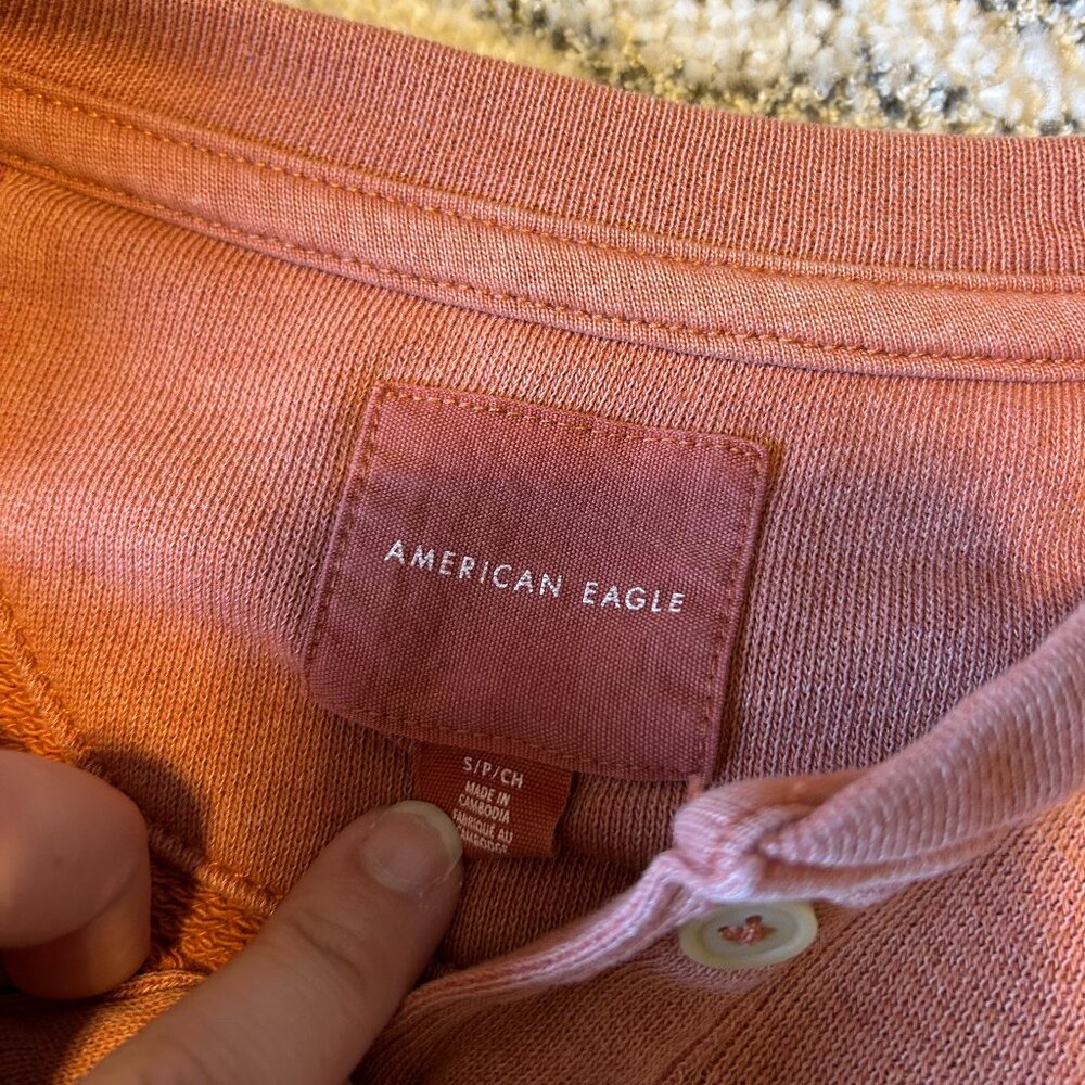 Cropped American Eagle Button Crewneck Sweater! - Picture 2 of 2